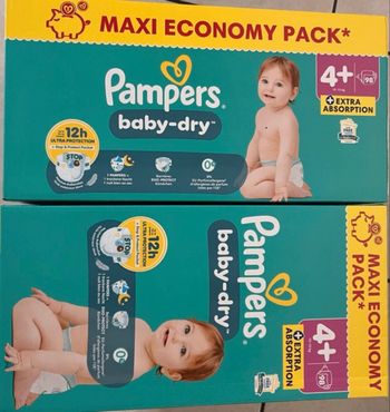 2 cartons de couches Pampers taille 4+