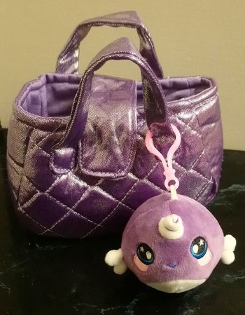 petit sac et porte clé peluche squishy