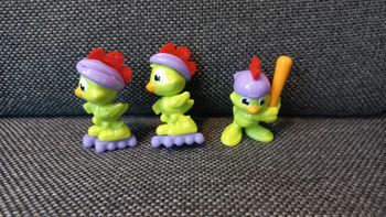Figurines oiseau vert kinder surprise