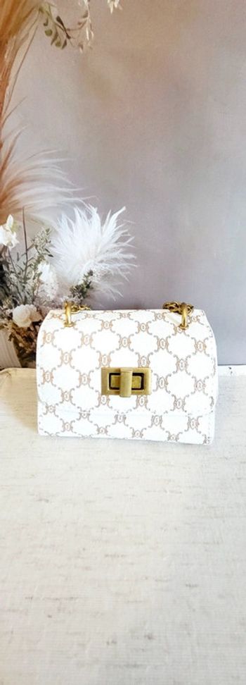 Mini sac à main chic imprimé blanc– Chaîne dorée élégante