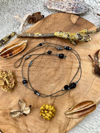 Bijou de cheveux - ateba - macramé pierre Onyx et Agate