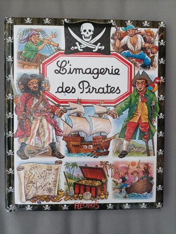 Joli livre "l'imagerie des pirates"