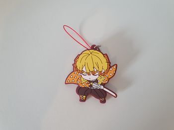 porte clé / goodies demon slayer zenitsu