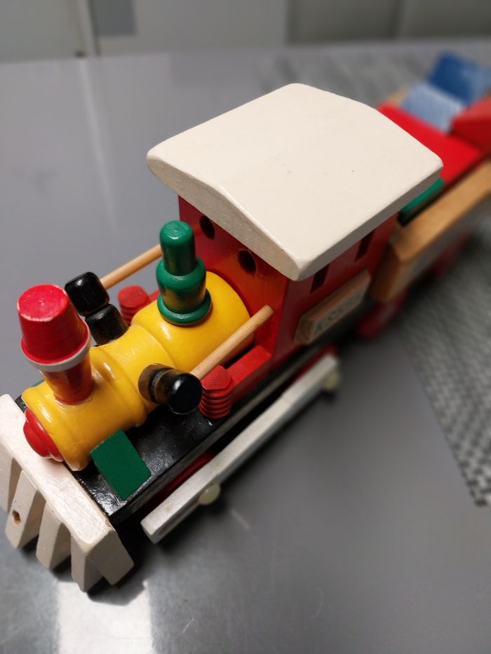 Train en bois - photo numéro 6