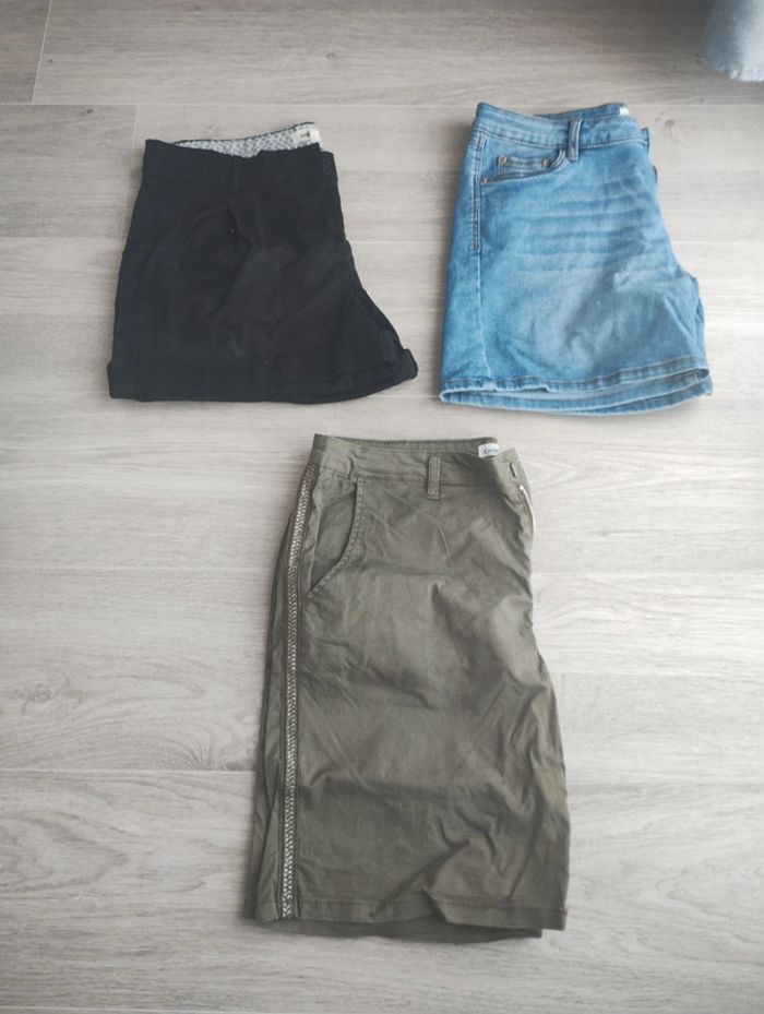 Lot 3 shorts