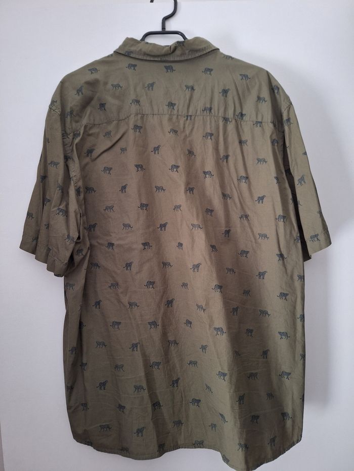 Chemise verte et imprimé - photo numéro 3