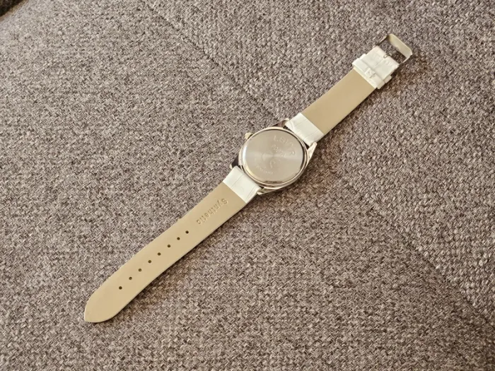 Montre femme LBVYR 90976 neuve, bracelet cuir blanc crocodile strass mouvement Singapore strass - photo numéro 13