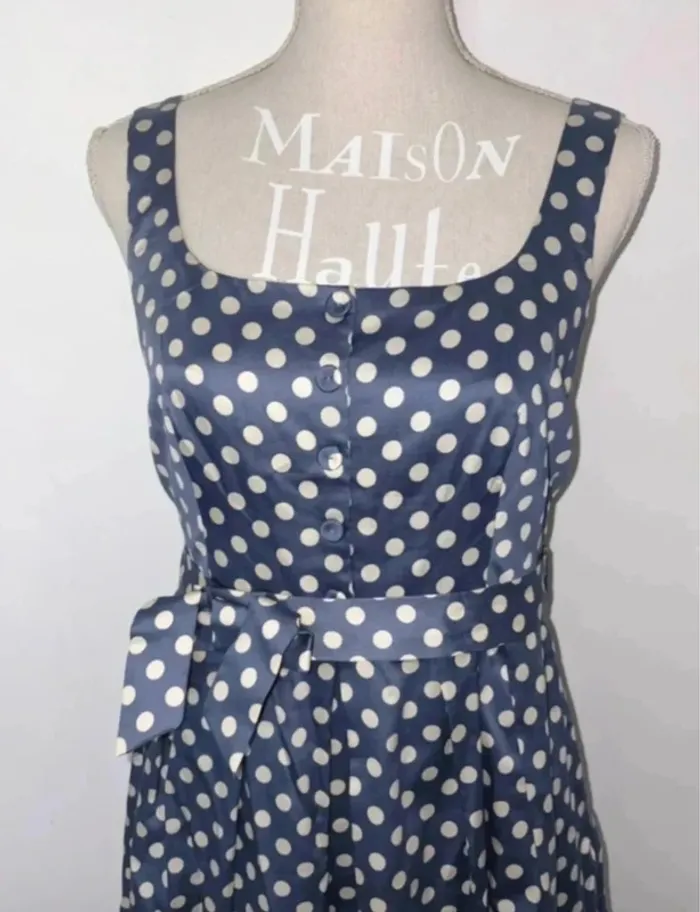 Robe bleue à pois blanc femme taille 42 Sinéquanone en très bon état.