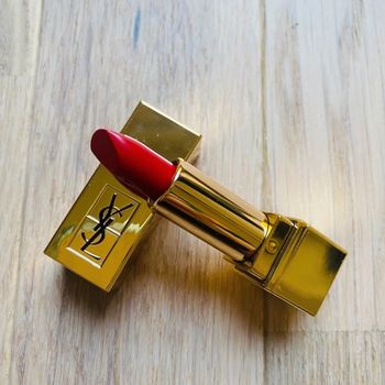 Petit rouge à lèvres Yves Saint Laurent