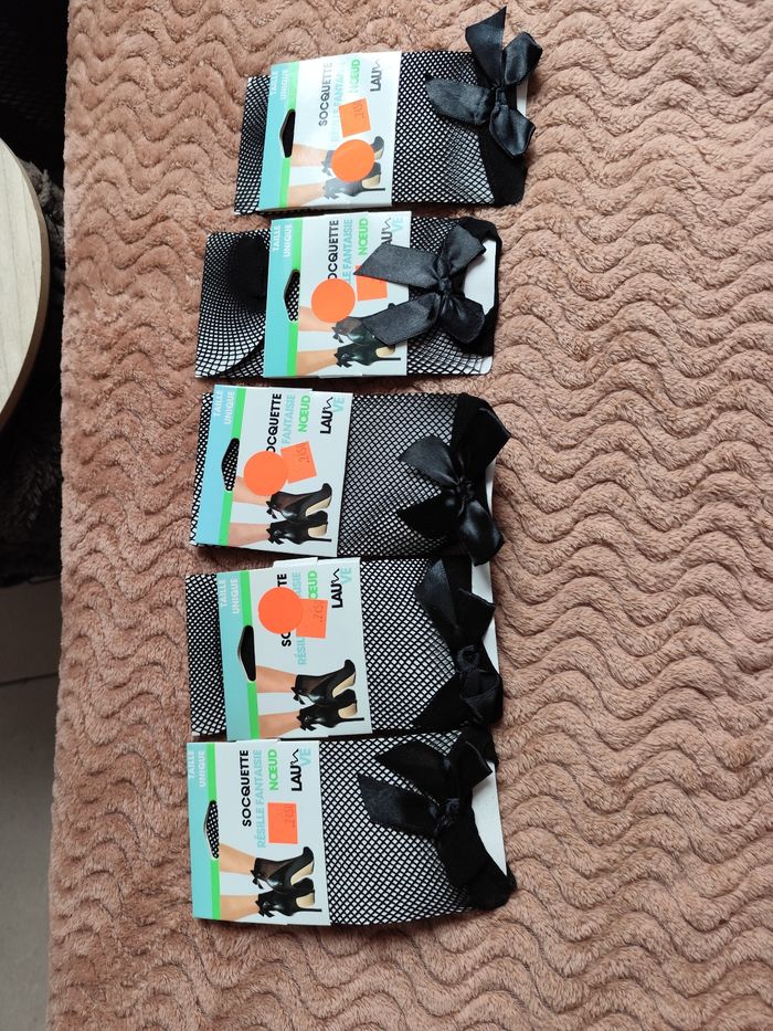 Lot de 5 paires de socquettes fantaisie en résille noire