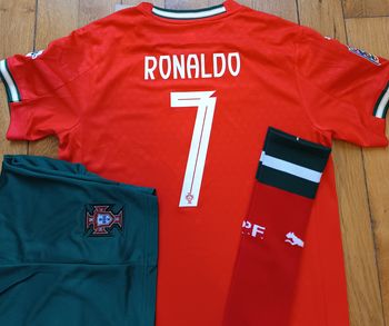 Maillot taille 14 ans Ronaldo Portugal 2026 domicile complet