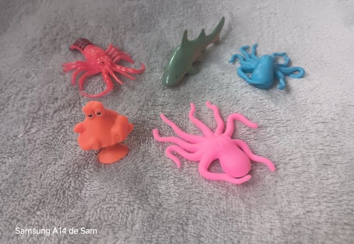 🐠 Lot de 5 Petits Jouets Figurine Animaux Marins en Plastique 🦀