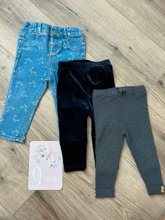 Lot 3 pantalons taille 9 mois