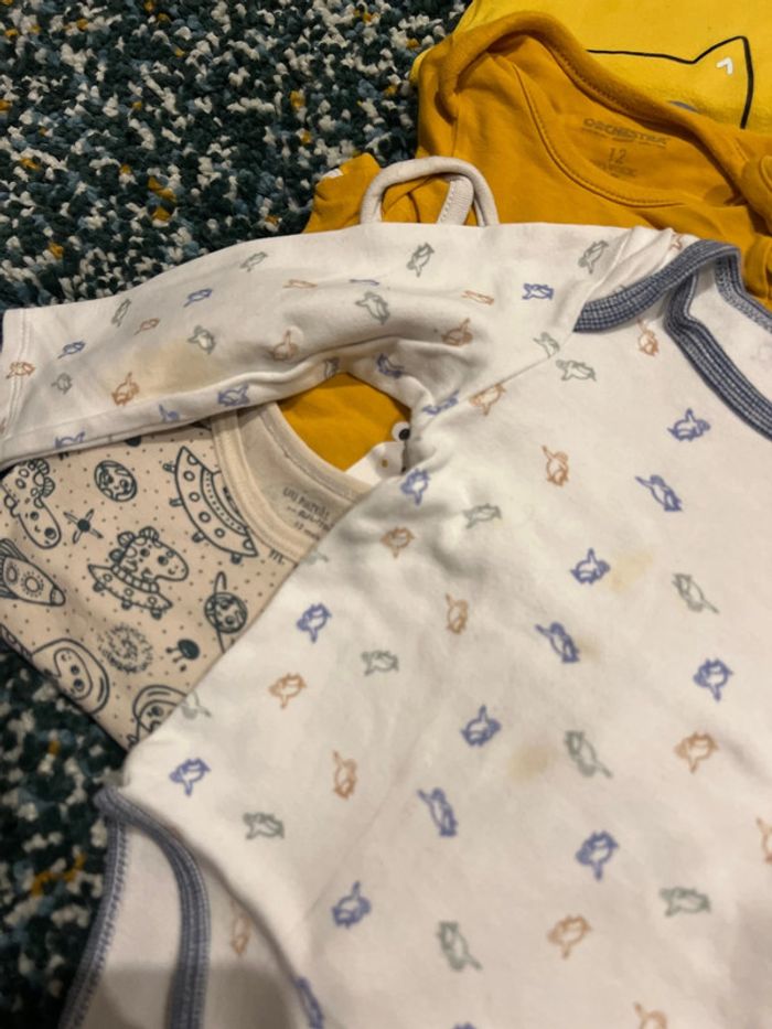 Lot 9 bodies 12 mois - photo numéro 3