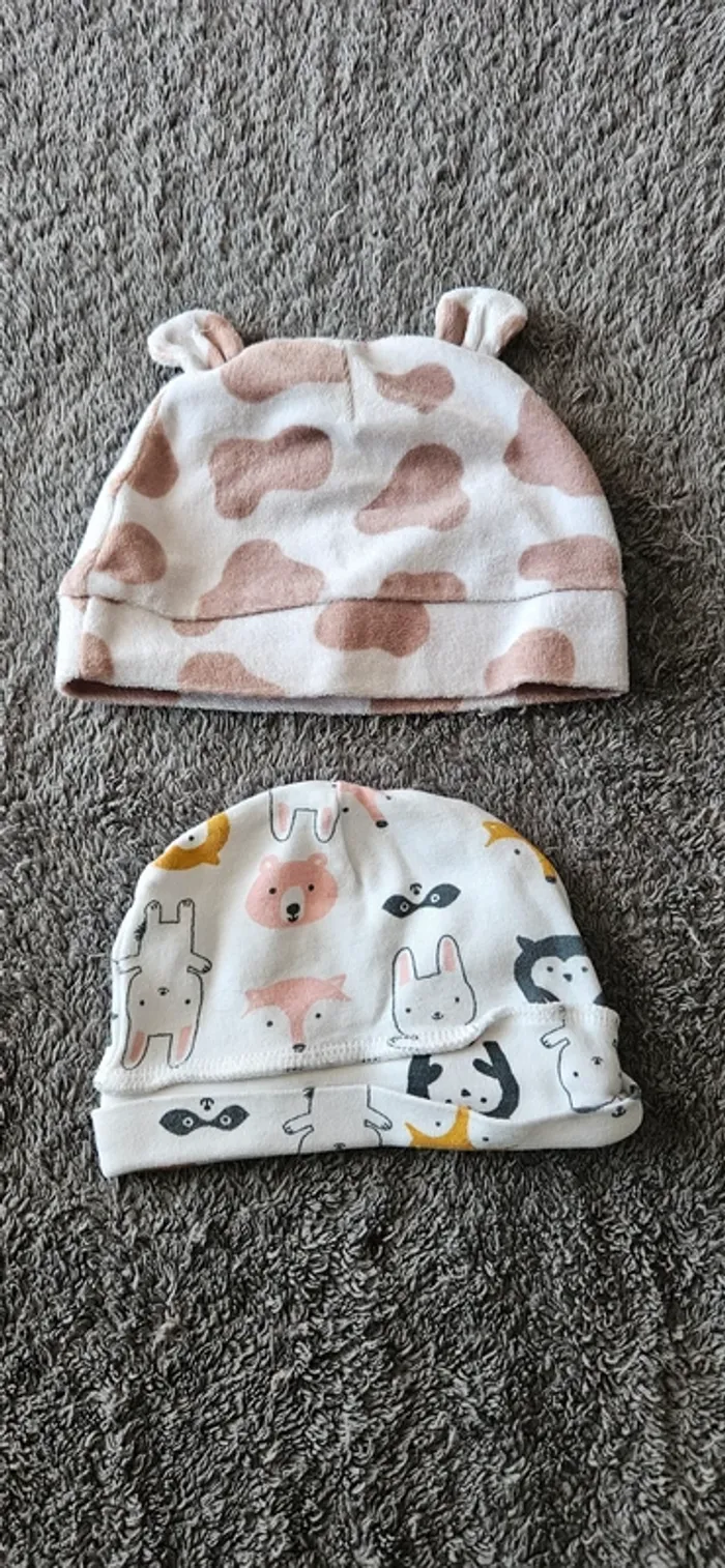 Lot 2 bonnets de naissance