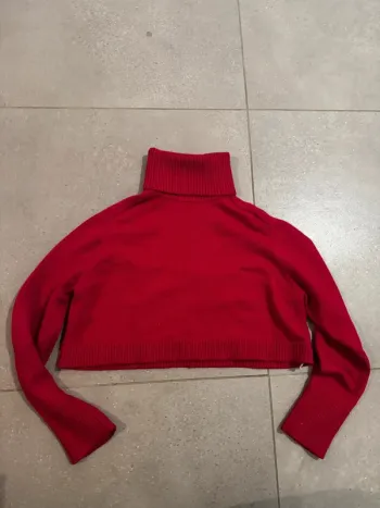 Pull court Zara rose, col roulé, très bon état, taille S