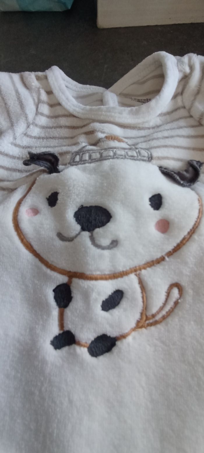 Lot 4 pyjamas