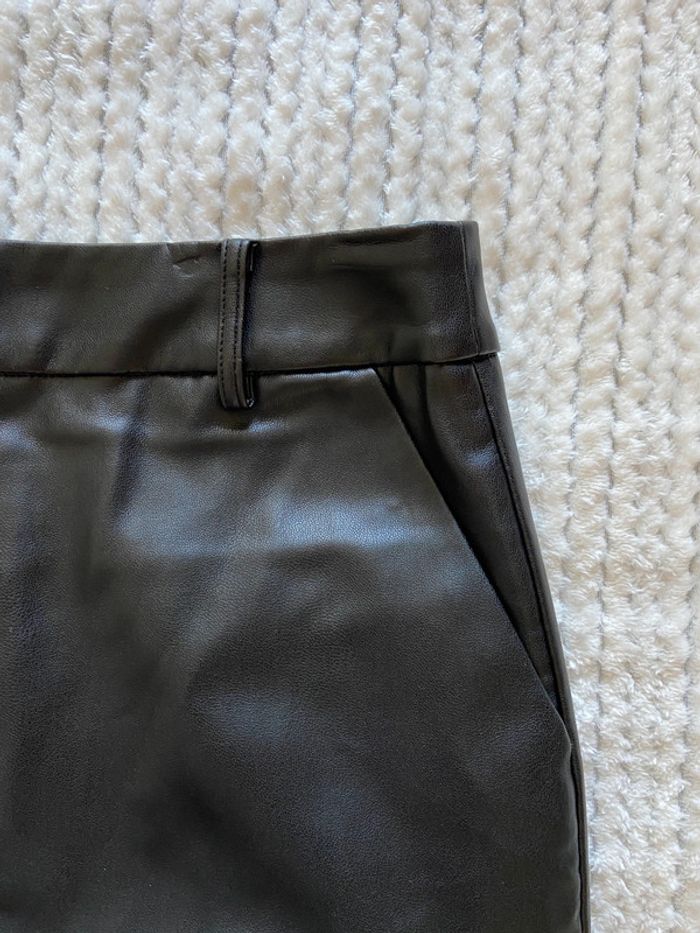Jupe simili cuir / Taille 38 - photo numéro 3