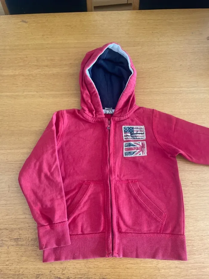 Sweat-shirt capuche rouge garçon 5 ans