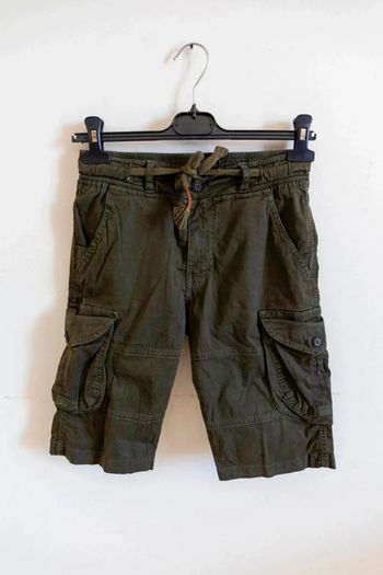 C47 short kaki Zara S