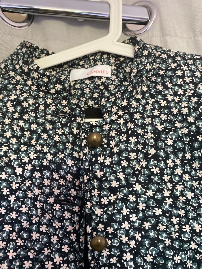Veste courte fleurie