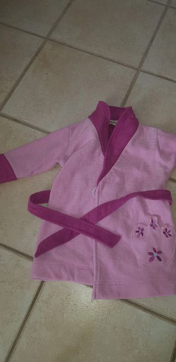 Robe de chambre rose et violet