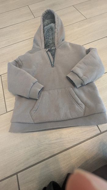 Pull à capuche 3 ans