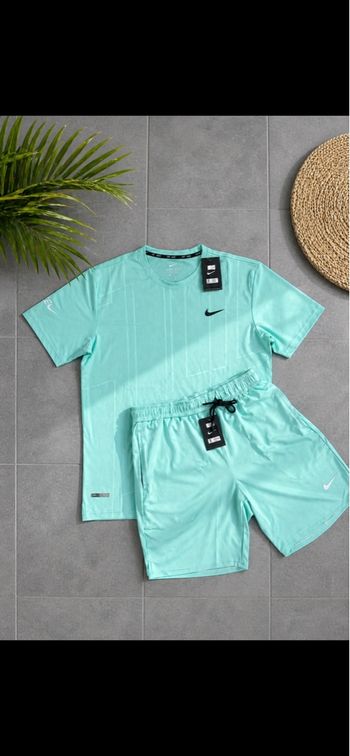 Ensemble Nike