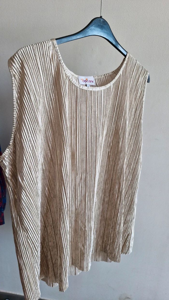 Debardeur Toscane  taille 5.  / 52