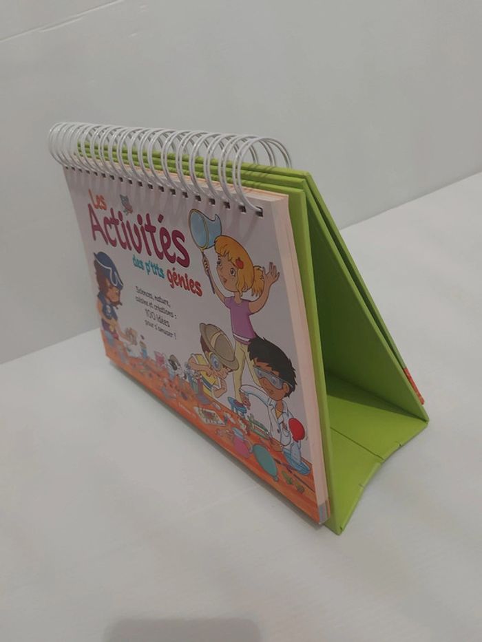 Livre chevalet "Les activités des p'tits génies" neuf - photo numéro 5