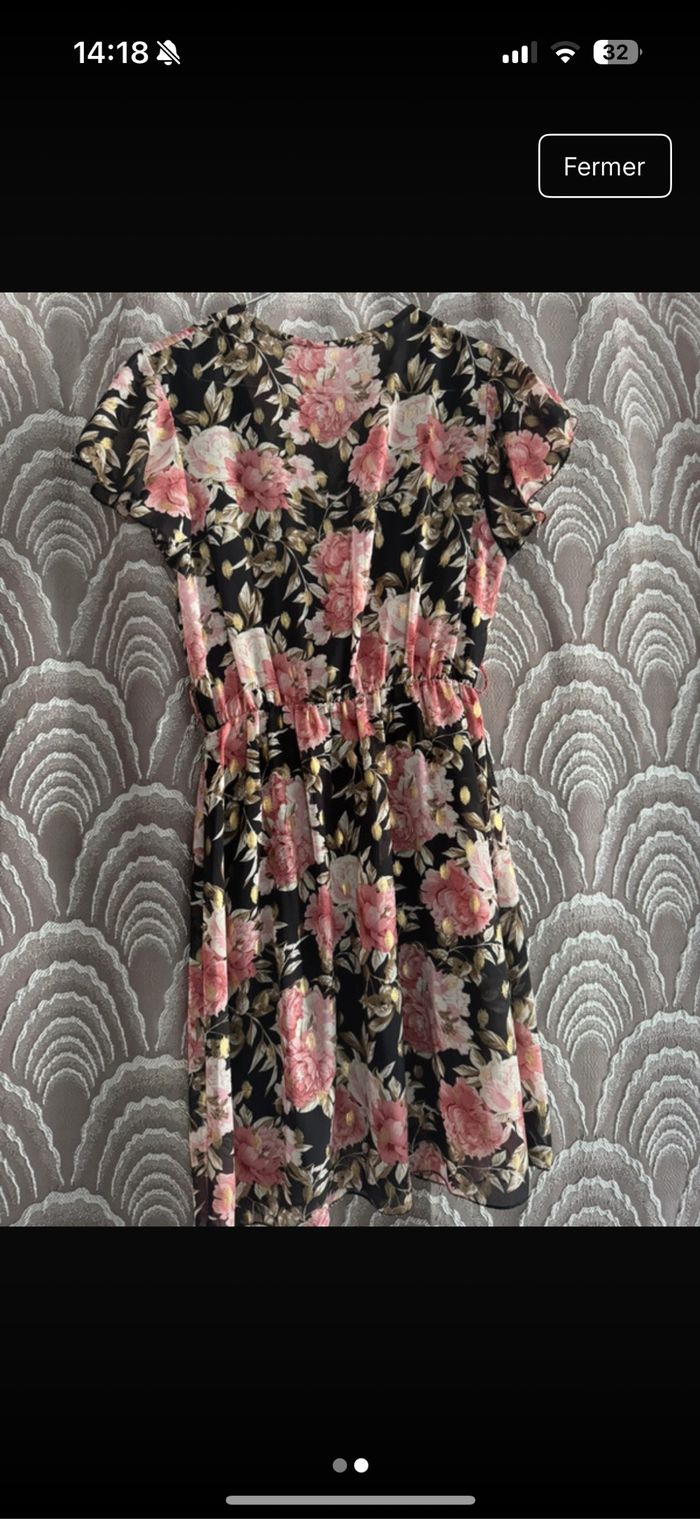 Robe courte fleurie - photo numéro 2