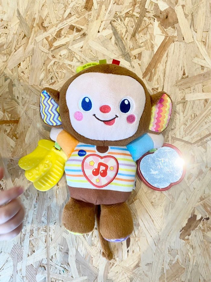 Peluche d’activité pour bébé Noé p’tit singe d’activité Vtech
