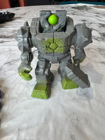 Robot de pierre des Eldrador