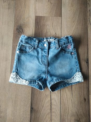 Short Lulu castagnette étiqueté 24 mois taille Gnd