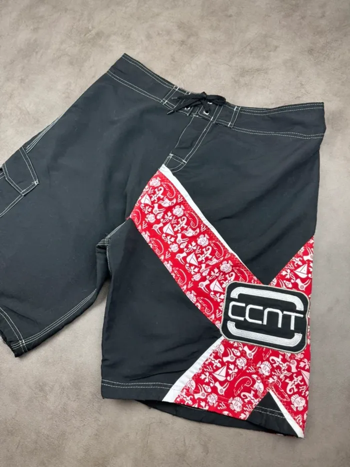Short de Bain Vintage Noir et Rouge Logo Brodé Taille XL - photo numéro 2