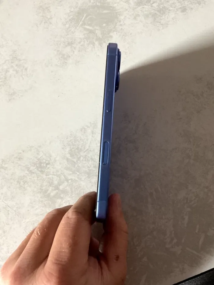 iPhone 16 plus - photo numéro 4