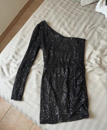 Robe pailletée noire