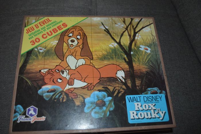 Boite de 30 cubes Walt Disney Rox et Rouky 1981