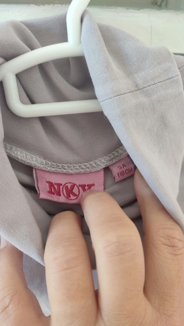 Sous pull NKY 5 ans - photo numéro 3