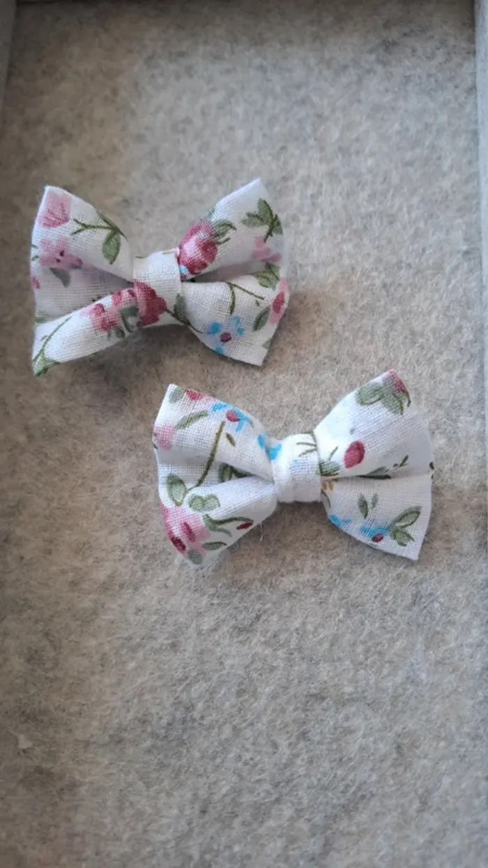 Lot de 2 barettes neuves nœud liberty fleurs