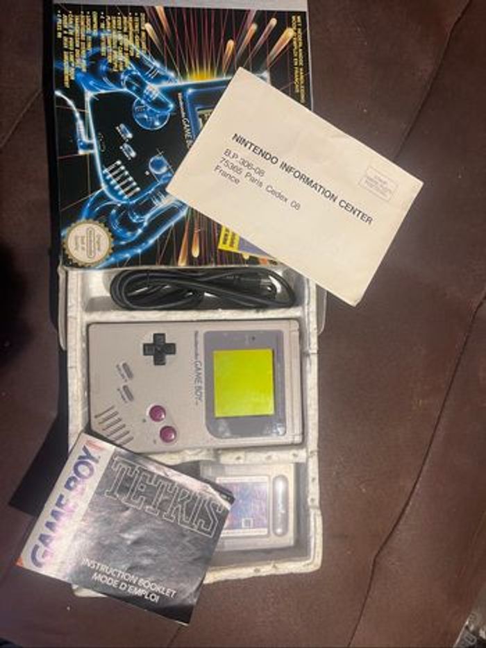 Game boy en boîte