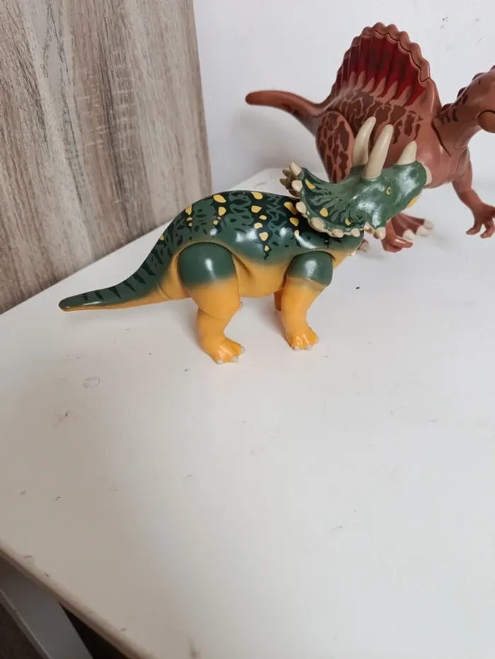 Lot de 2 dinosaures Playmobil - photo numéro 2