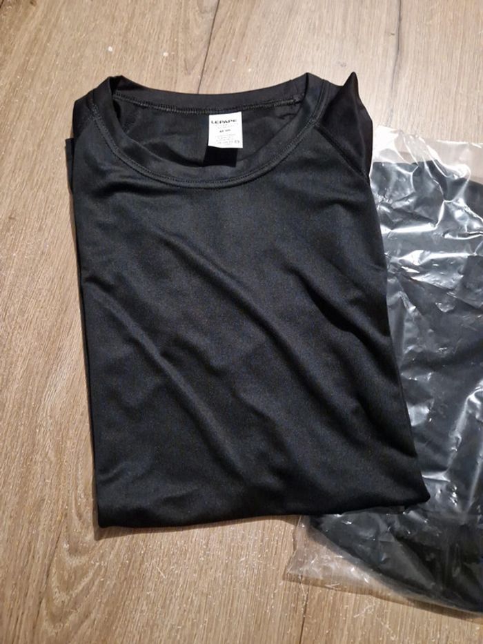 Lot de 2 maillots de sport - photo numéro 2