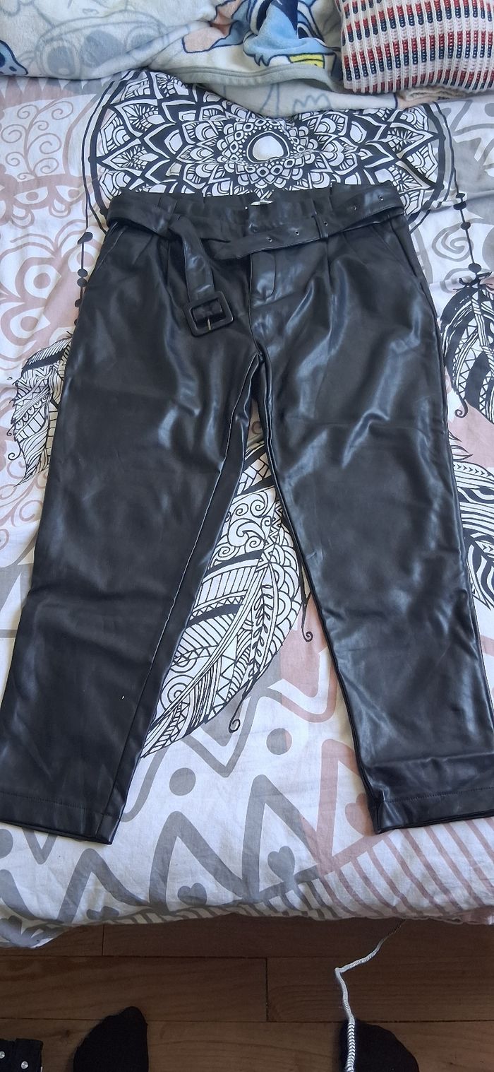 Pantalon cuir noir