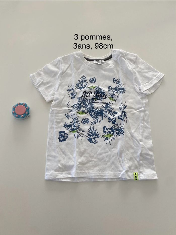 TEE shirt blanc bleu 3 pommes 3 ans