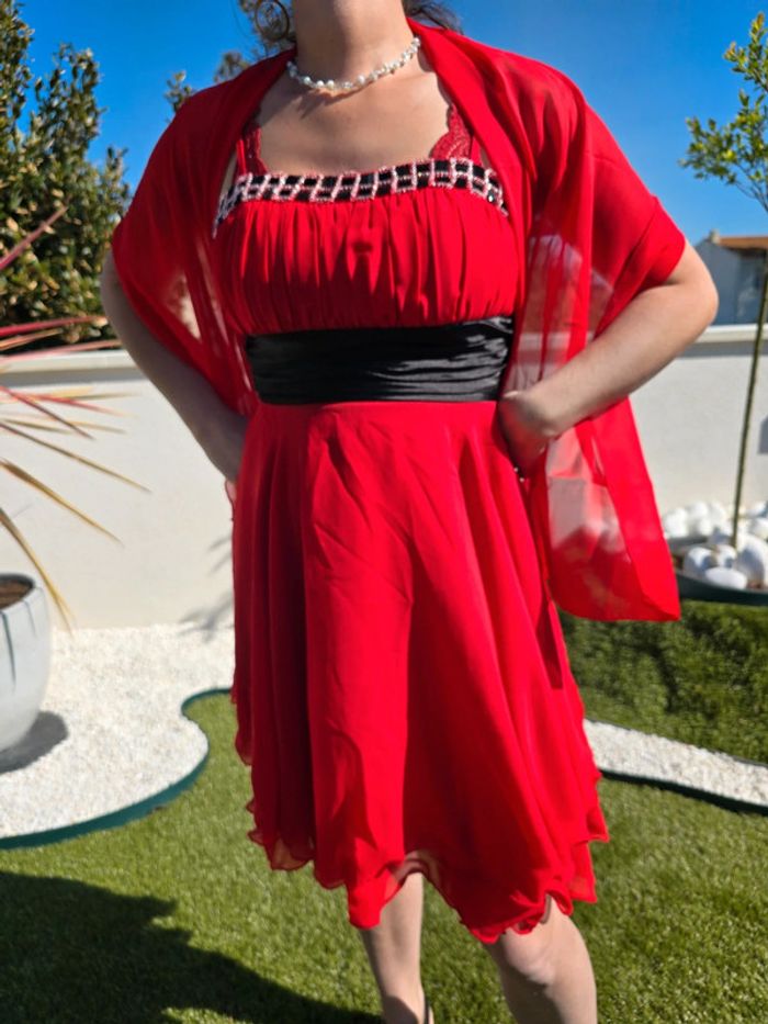Robe cérémonie rouge