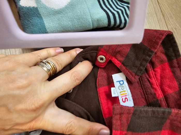 Lot 9 pulls 12 mois - photo numéro 7