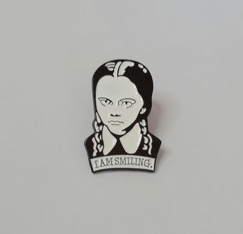 PIN'S MERCREDI ADDAMS ! NEUF !