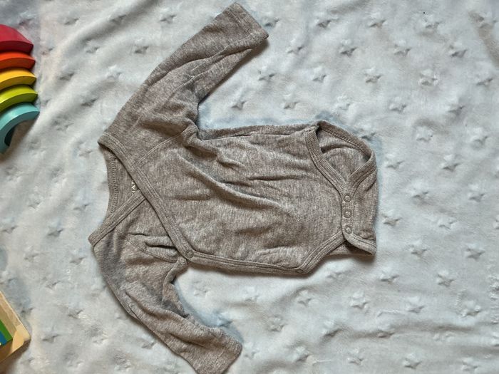 body manches longues gris ouverture devant 1 mois kiabi - photo numéro 3