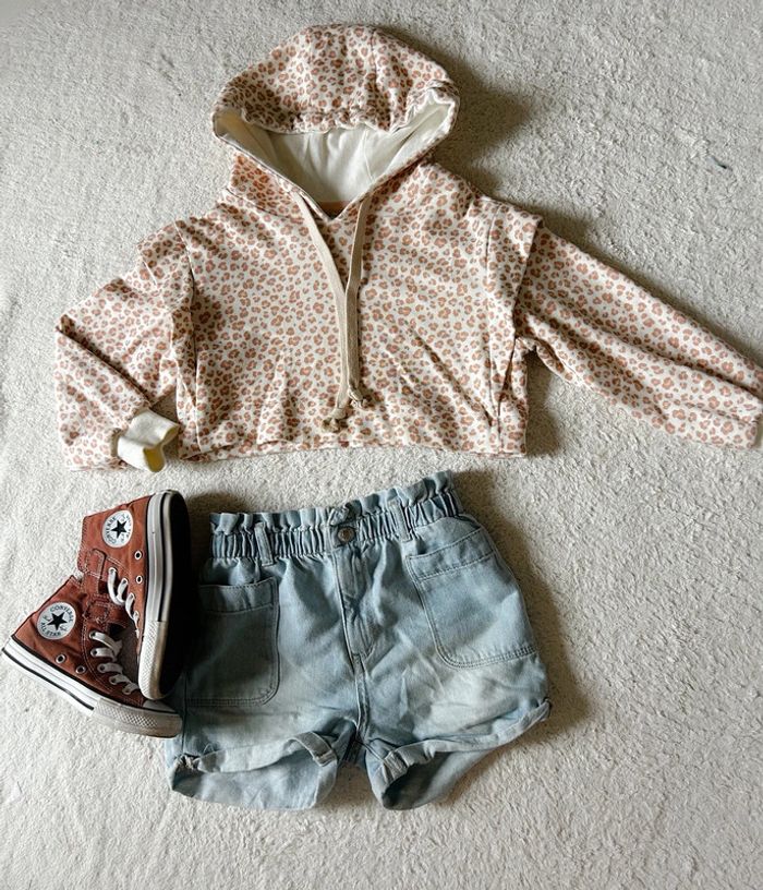 Sweat court capuche léopard créatrice 7 ans
